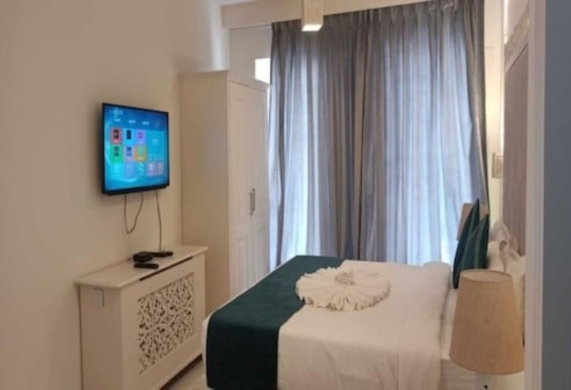 Lillywoods Zac Beach Resort, Calangute