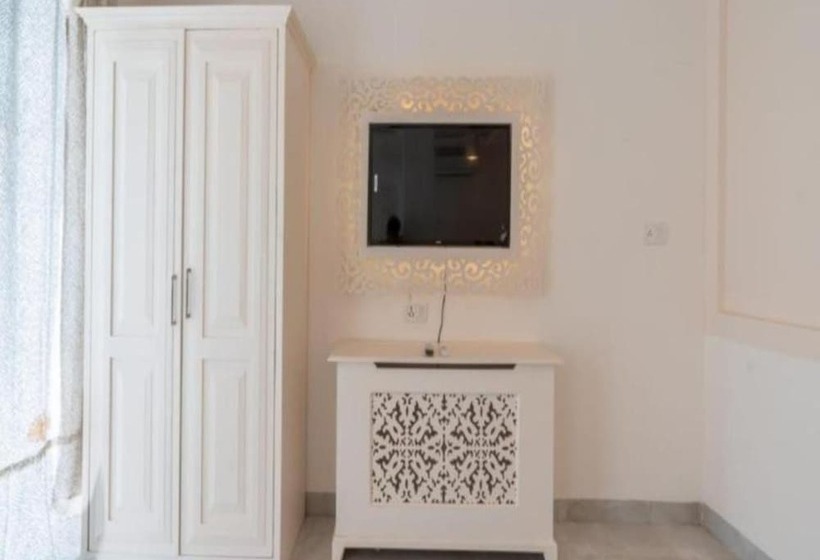 Lillywoods Zac Beach Resort, Calangute