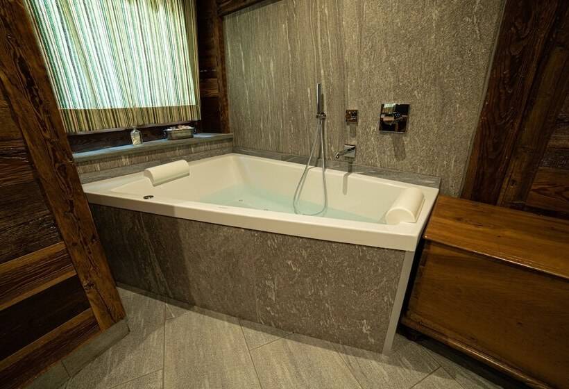 פנסיון Café Quinson Relais De Charme