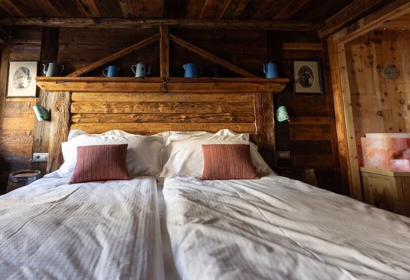 פנסיון Café Quinson Relais De Charme