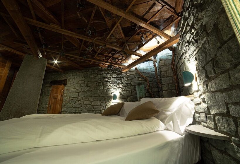 פנסיון Café Quinson Relais De Charme