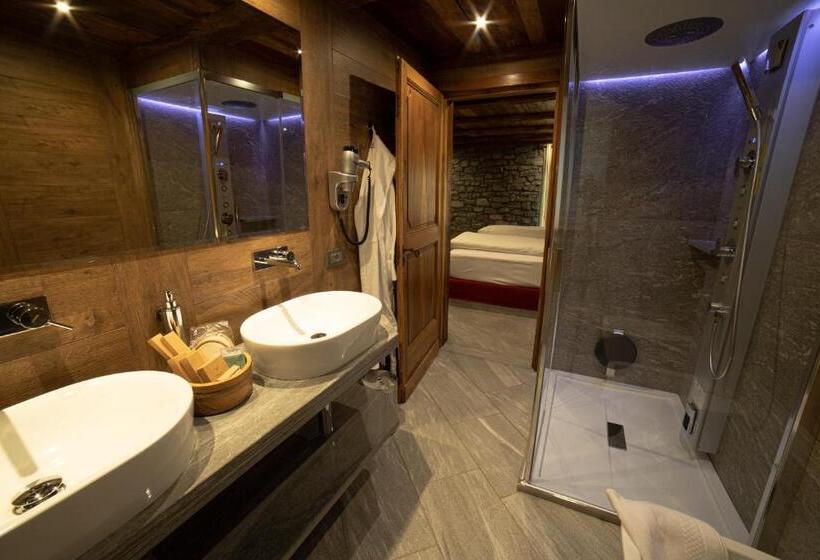 פנסיון Café Quinson Relais De Charme