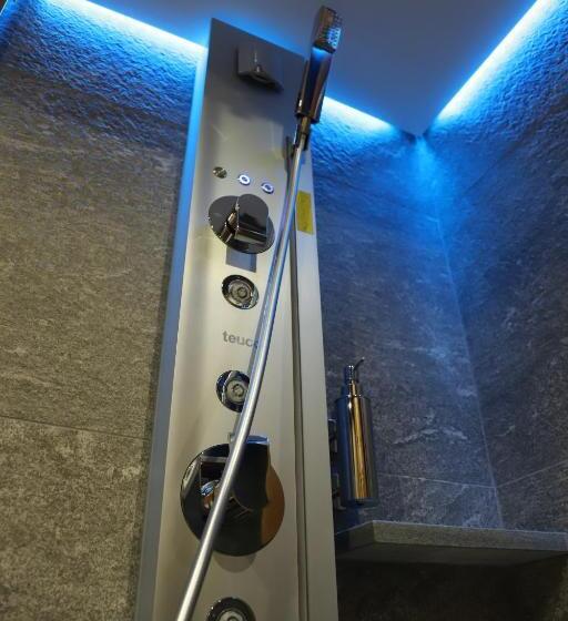 פנסיון Café Quinson Relais De Charme