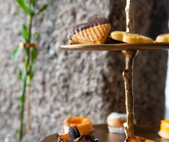 펜션 Torel Royal Court