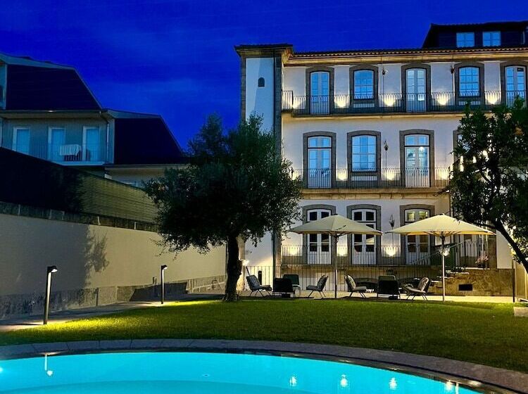 펜션 Torel Royal Court