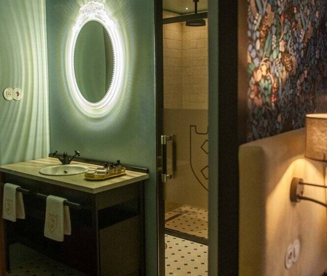 펜션 Torel Royal Court