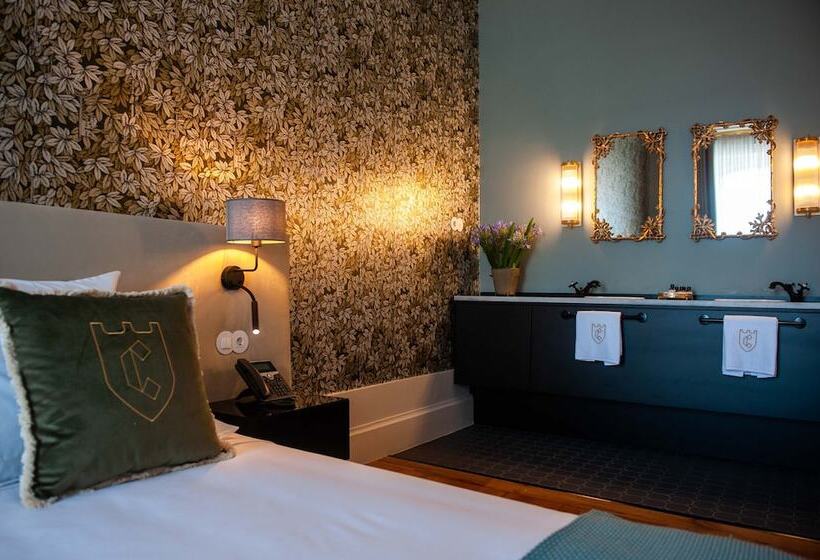 펜션 Torel Royal Court