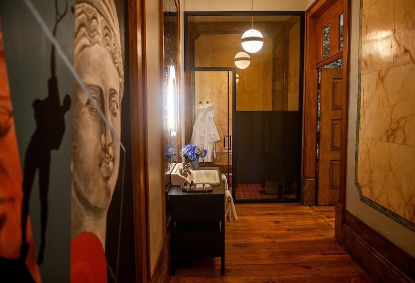 펜션 Torel Royal Court