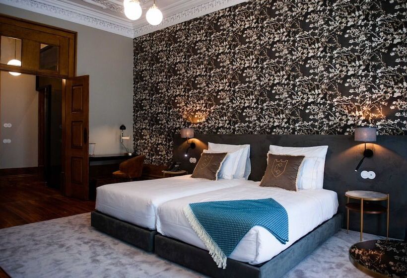 펜션 Torel Royal Court