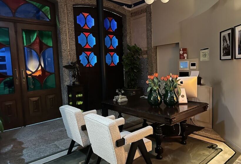 펜션 Torel Royal Court