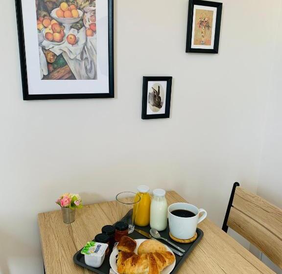 פנסיון Les Tourterelles