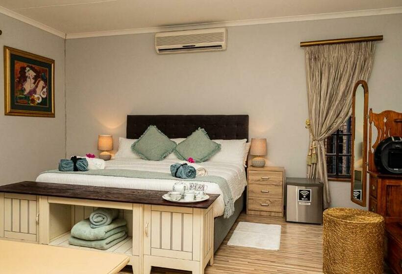 膳宿费 Mereke Manor