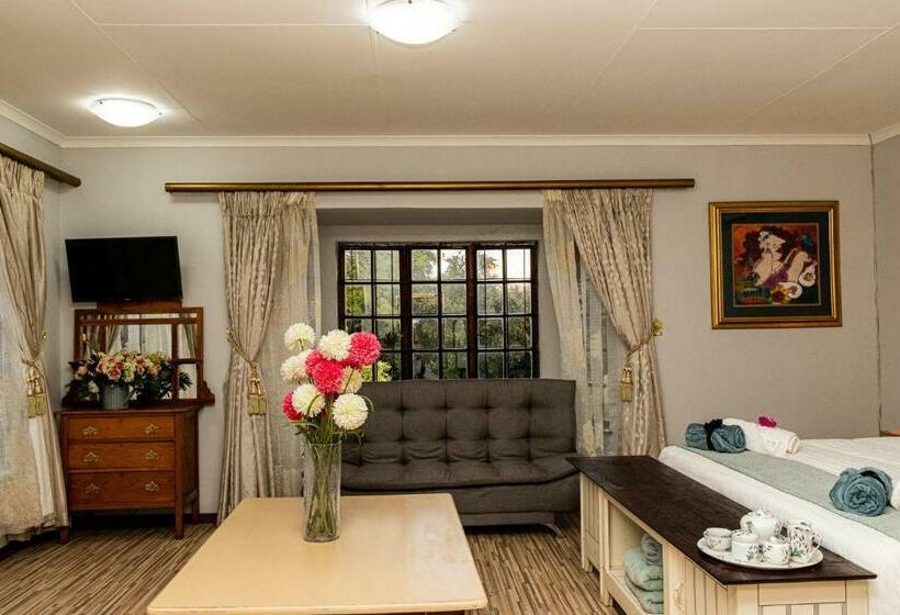 膳宿费 Mereke Manor