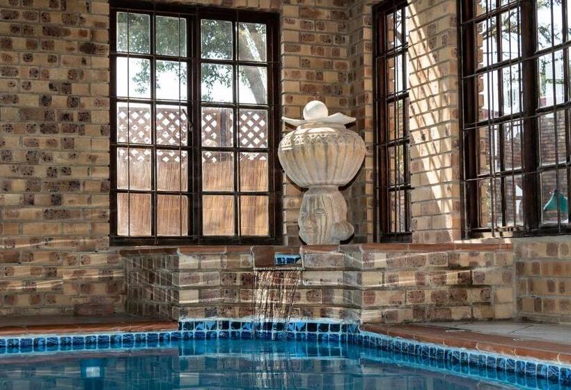 膳宿费 Mereke Manor