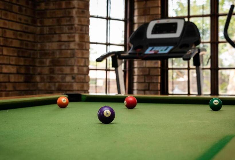 膳宿费 Mereke Manor