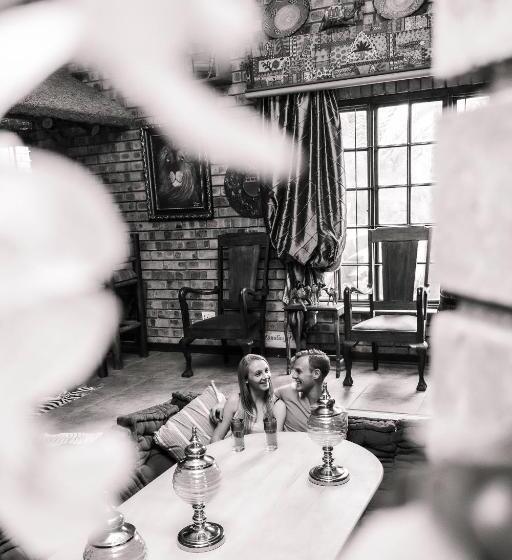 膳宿费 Mereke Manor