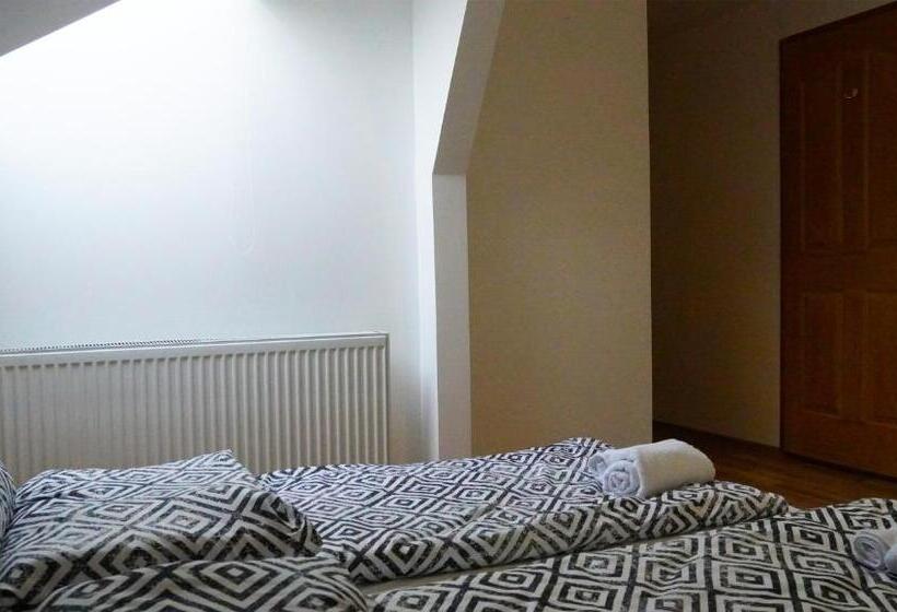 펜션 Pajkos Póni Vendégház