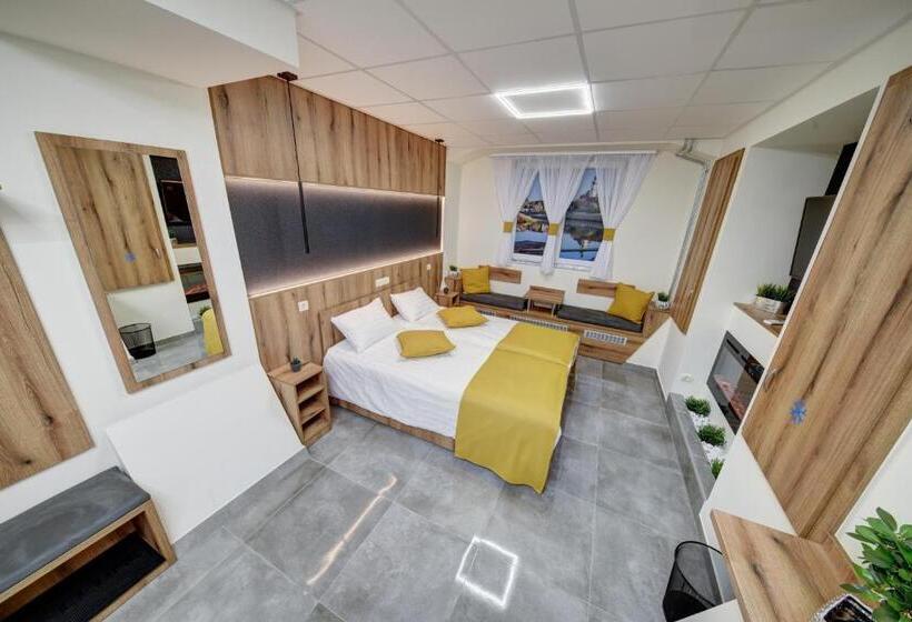 Пансион Riverside Inn Dunaparti Szuterén