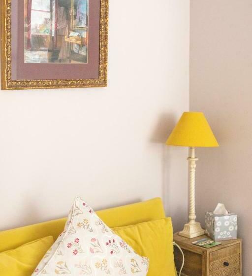 بنسيون The Costrel