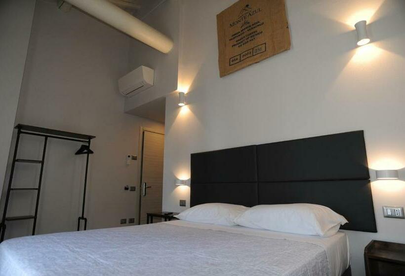 פנסיון Tlcafè Hospitality