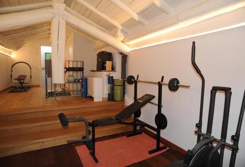 פנסיון Tlcafè Hospitality