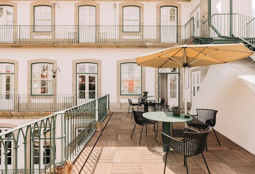 펜션 Torel Royal Court