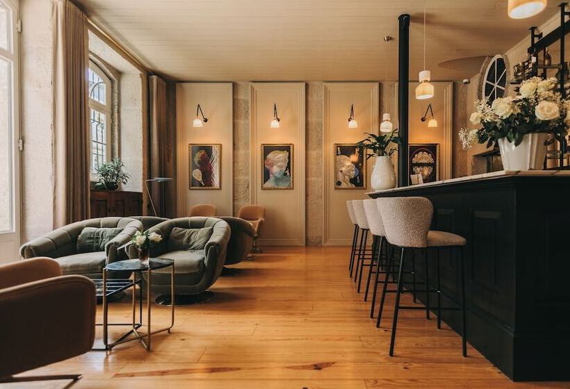 펜션 Torel Royal Court