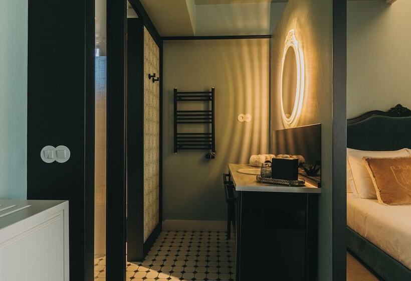 펜션 Torel Royal Court