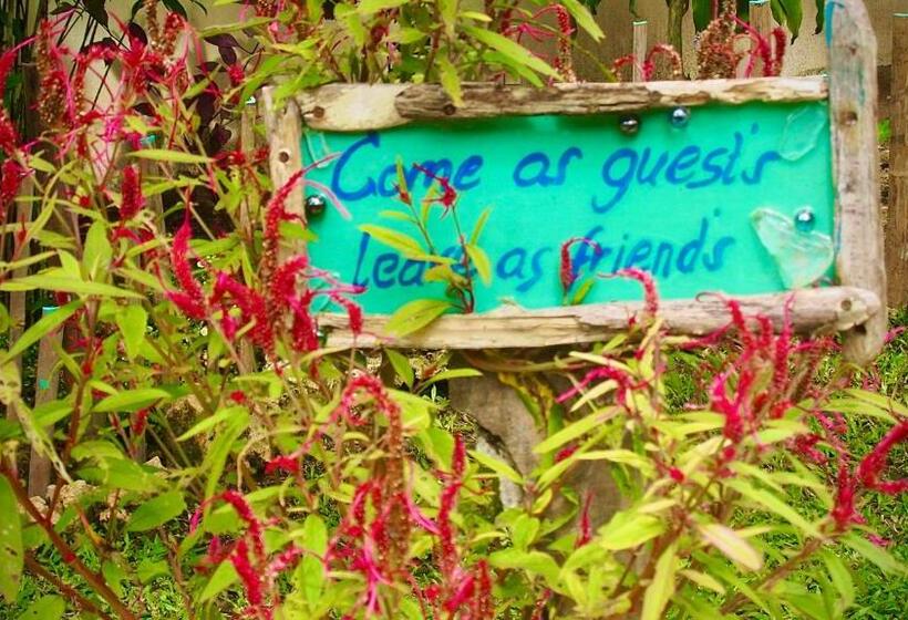 منتجع Camotes Hidden Huts