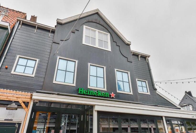 הוסטל Boutique Hotel The Old Bridge, Volendam