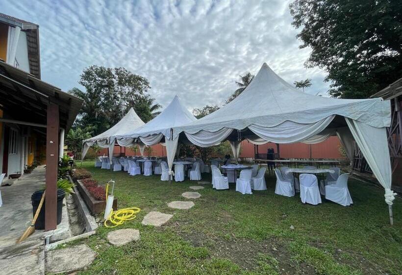 הוסטל Inapan Taman Herba