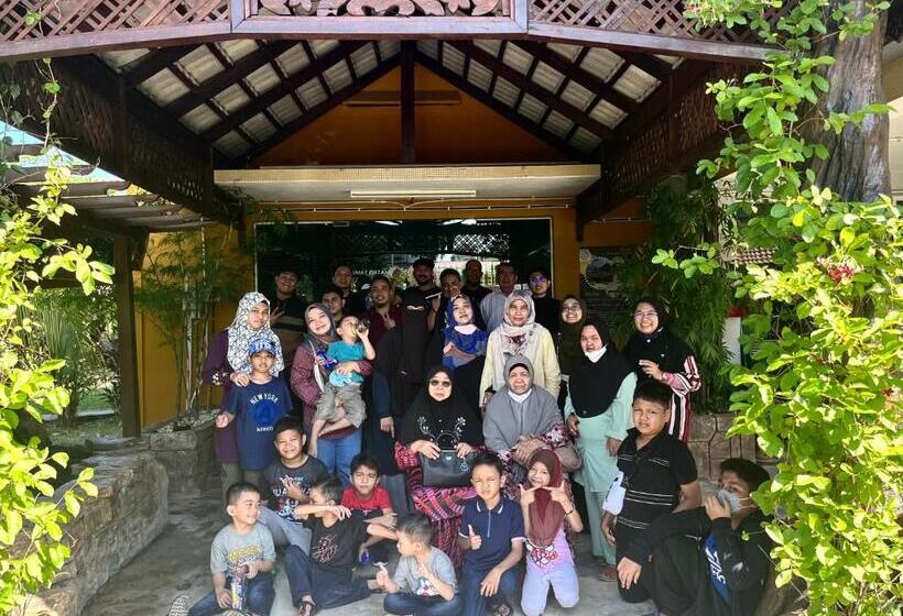 הוסטל Inapan Taman Herba