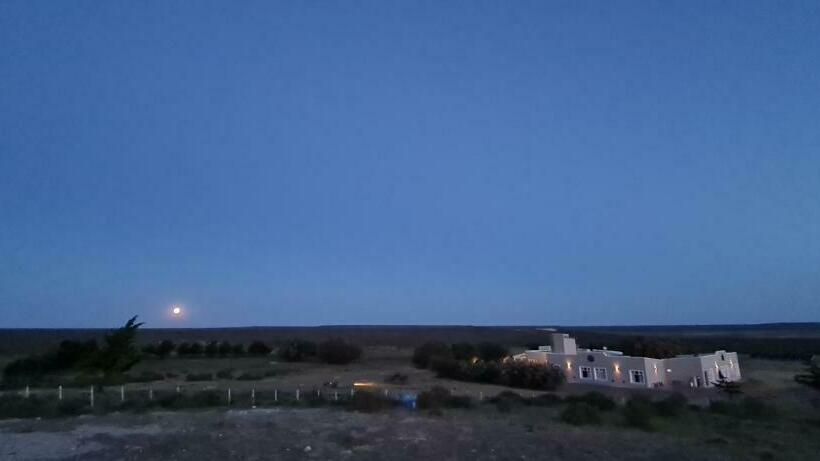 ユースホステル La Elvira Natural Lodge