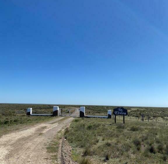 ユースホステル La Elvira Natural Lodge