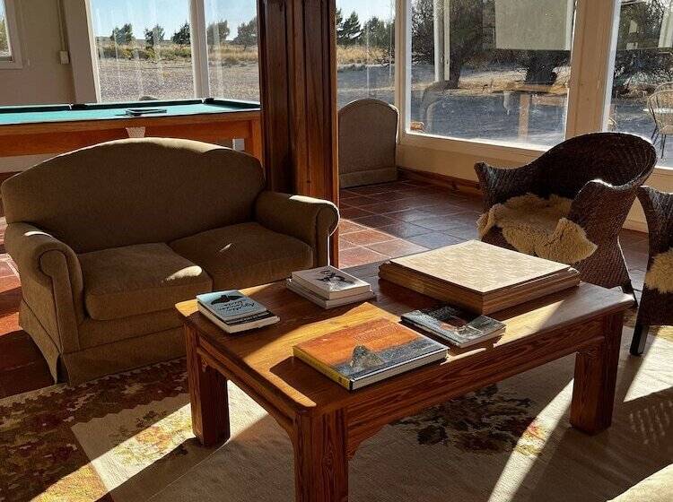 ユースホステル La Elvira Natural Lodge