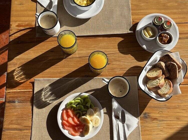 ユースホステル La Elvira Natural Lodge