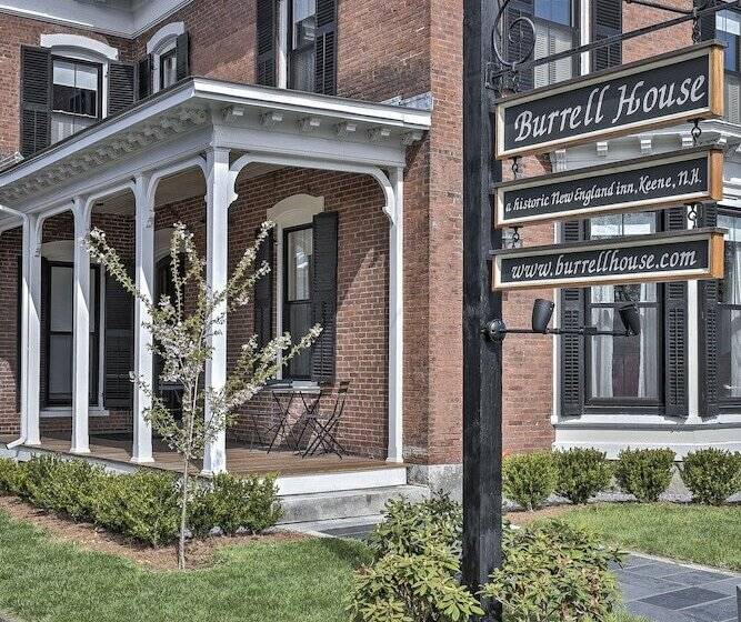 هاستل The Burrell House