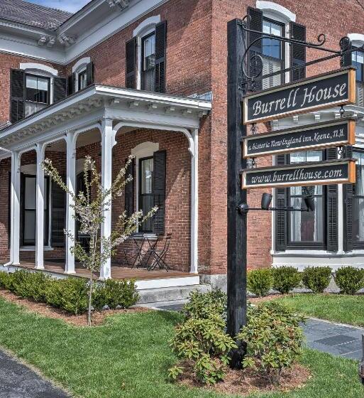 هاستل The Burrell House