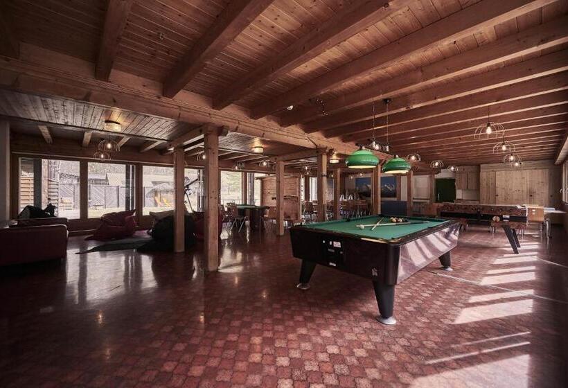 Alpine Base Hostel   Adults Only