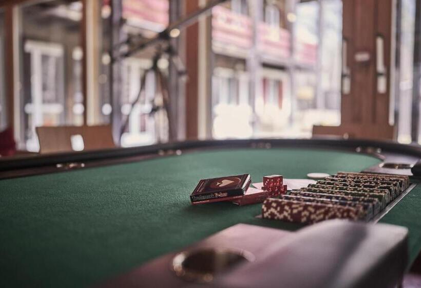 Alpine Base Hostel   Adults Only