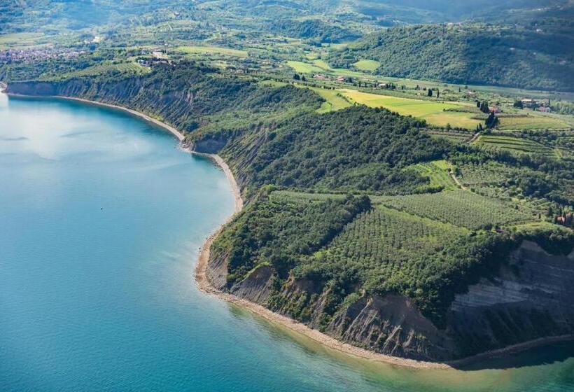 تختخواب و صبحانه Degrassi Boutique Garni Hotel Izola