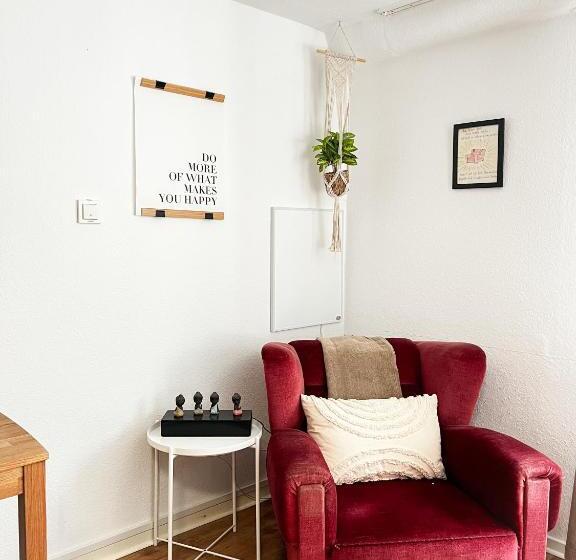 민박 Modern Room With Netflix In Porta Westfalica