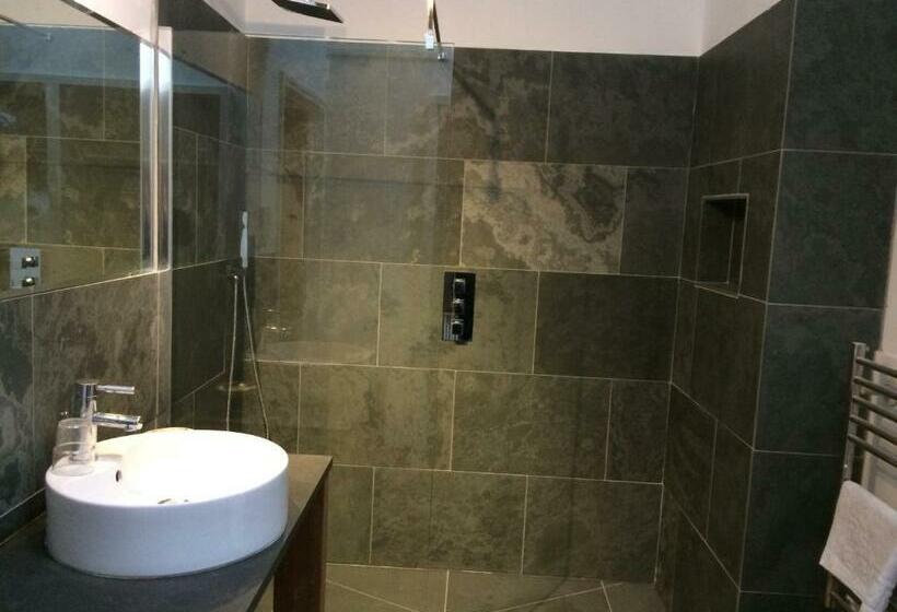 مبيت وإفطار Three Chimneys Farm Accommodation