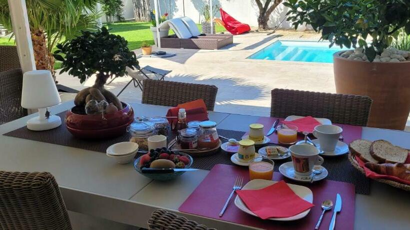 مبيت وإفطار Villa La Valentine 1