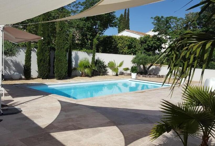 مبيت وإفطار Villa La Valentine 1