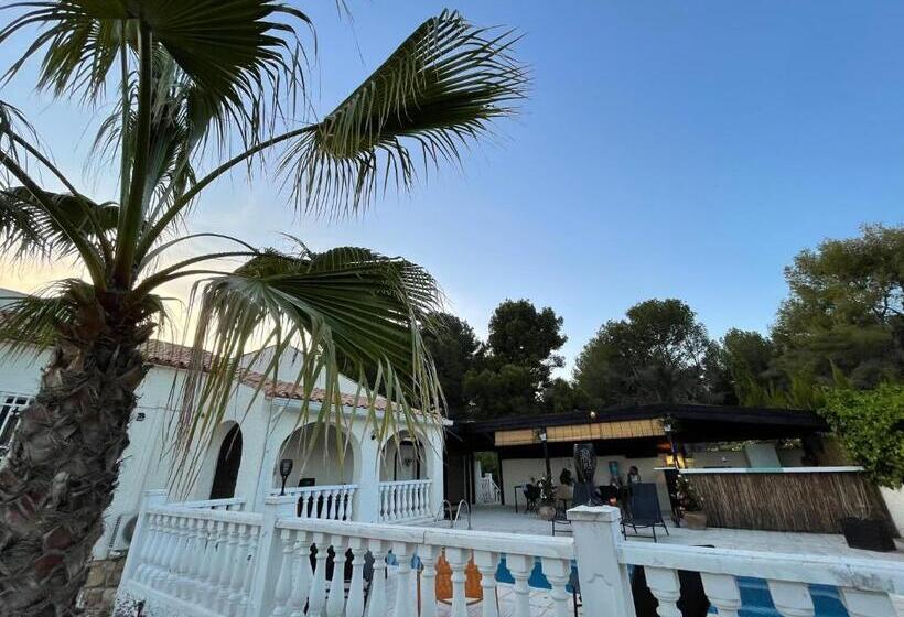 تختخواب و صبحانه Villa La Vida