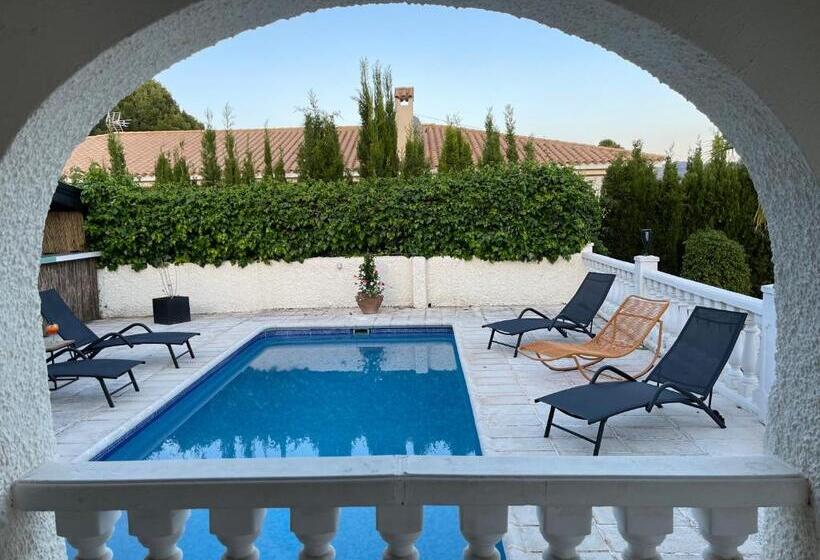 تختخواب و صبحانه Villa La Vida