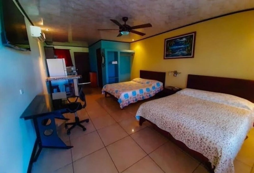 فندق Cabinas Piedra Luna