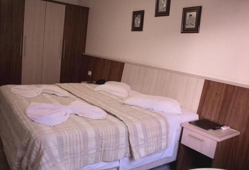 בית מלון כפרי Colonia