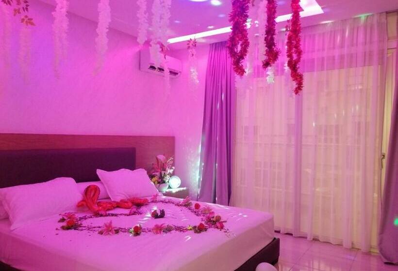 هتل Hôtel Laluna Bay